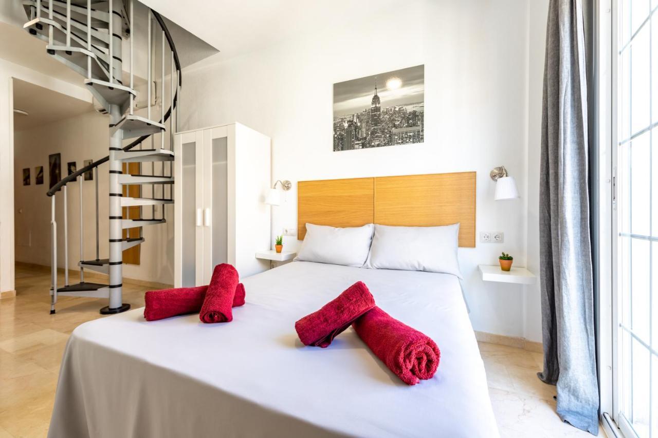 Апартаменты Private Rooftop & Elegant Studio - Center By Rems Малага Экстерьер фото